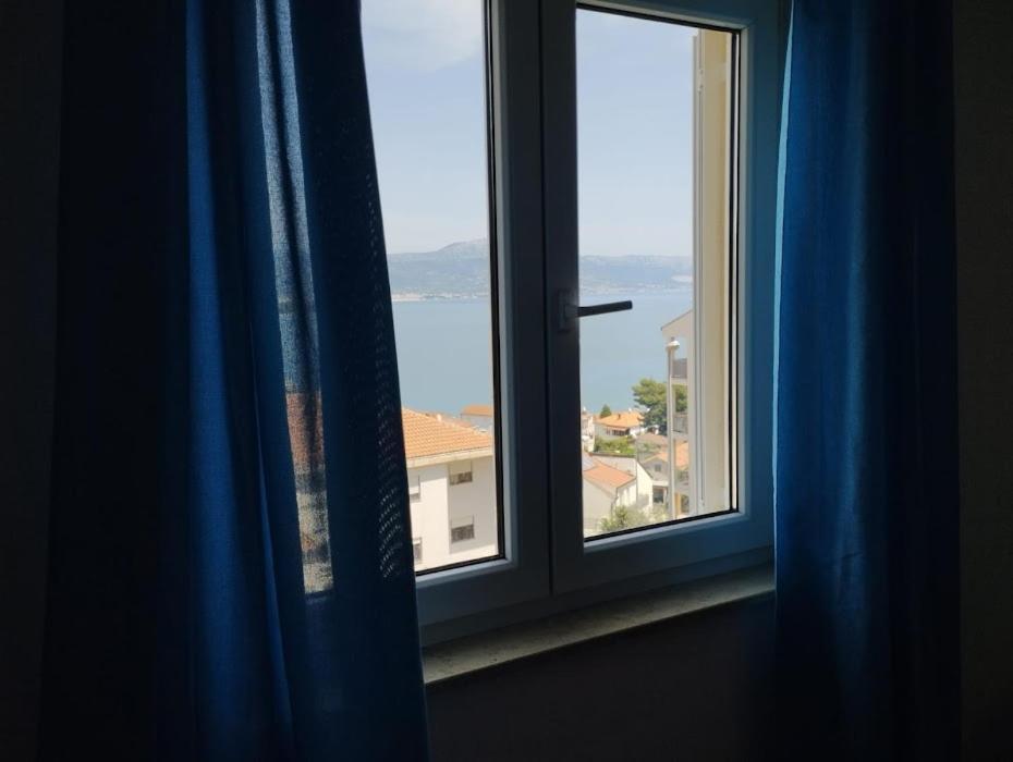 Deep Blue Apartment Трогир Экстерьер фото