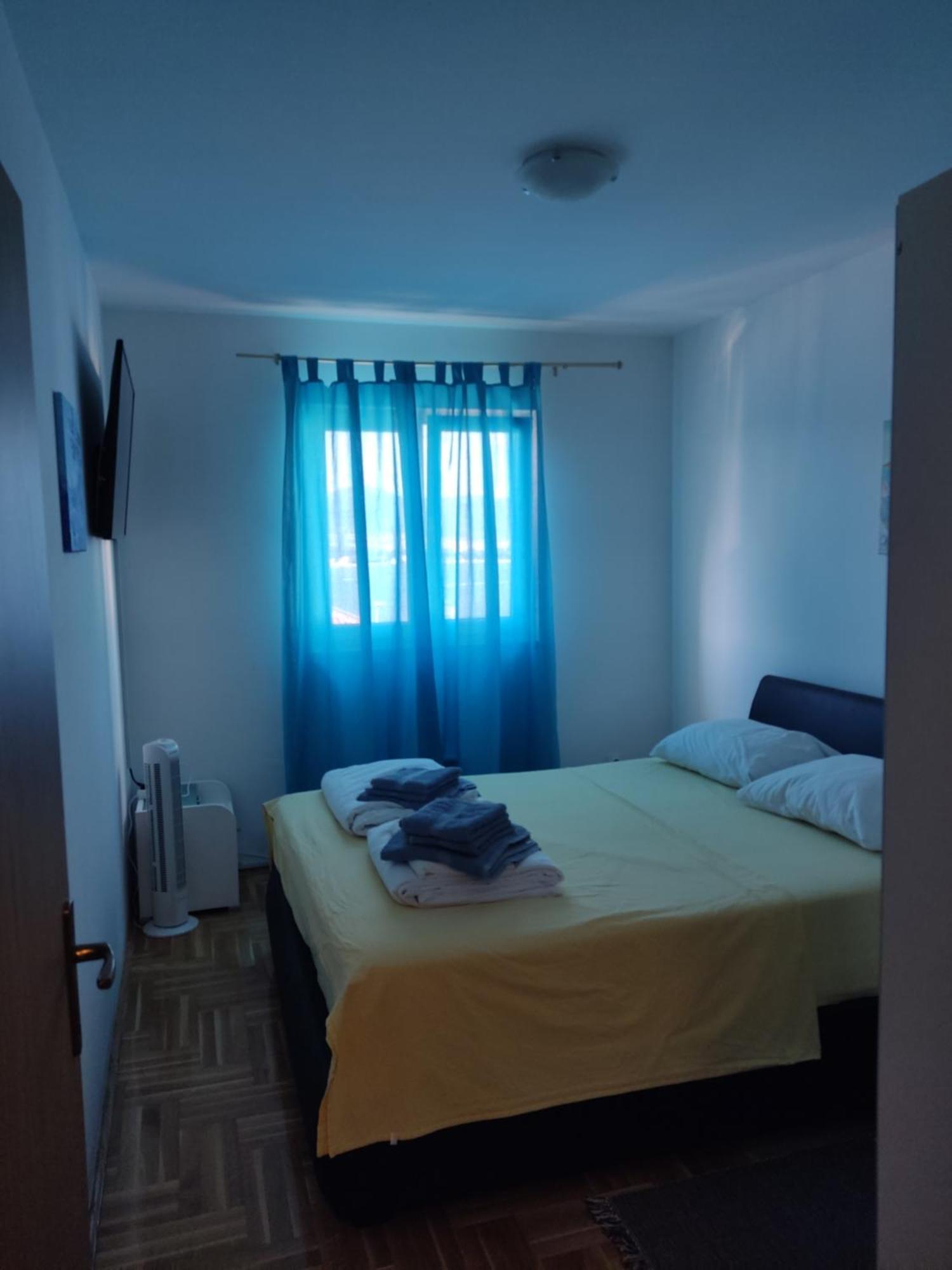 Deep Blue Apartment Трогир Экстерьер фото
